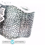 Load image into Gallery viewer, 18KT White Gold White & Grey Diamond Floral Bangle Bracelet (7.55 cttw)