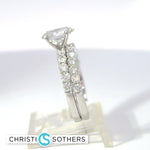 Load image into Gallery viewer, 14KT White Gold 2.80ct Lab‑Grown Oval Diamond Engagement Ring & Band Set