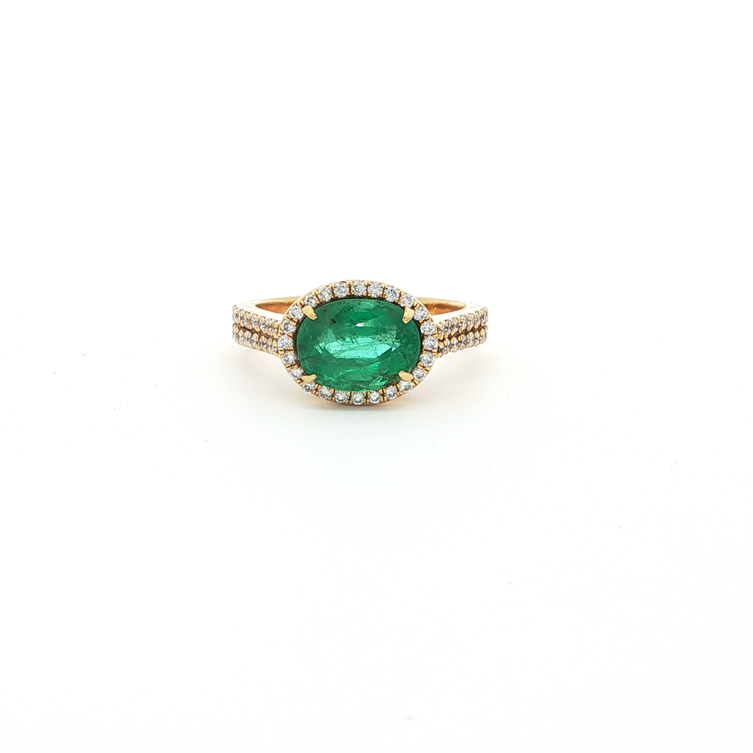 18KT Yellow Gold Emerald & Diamond Ring