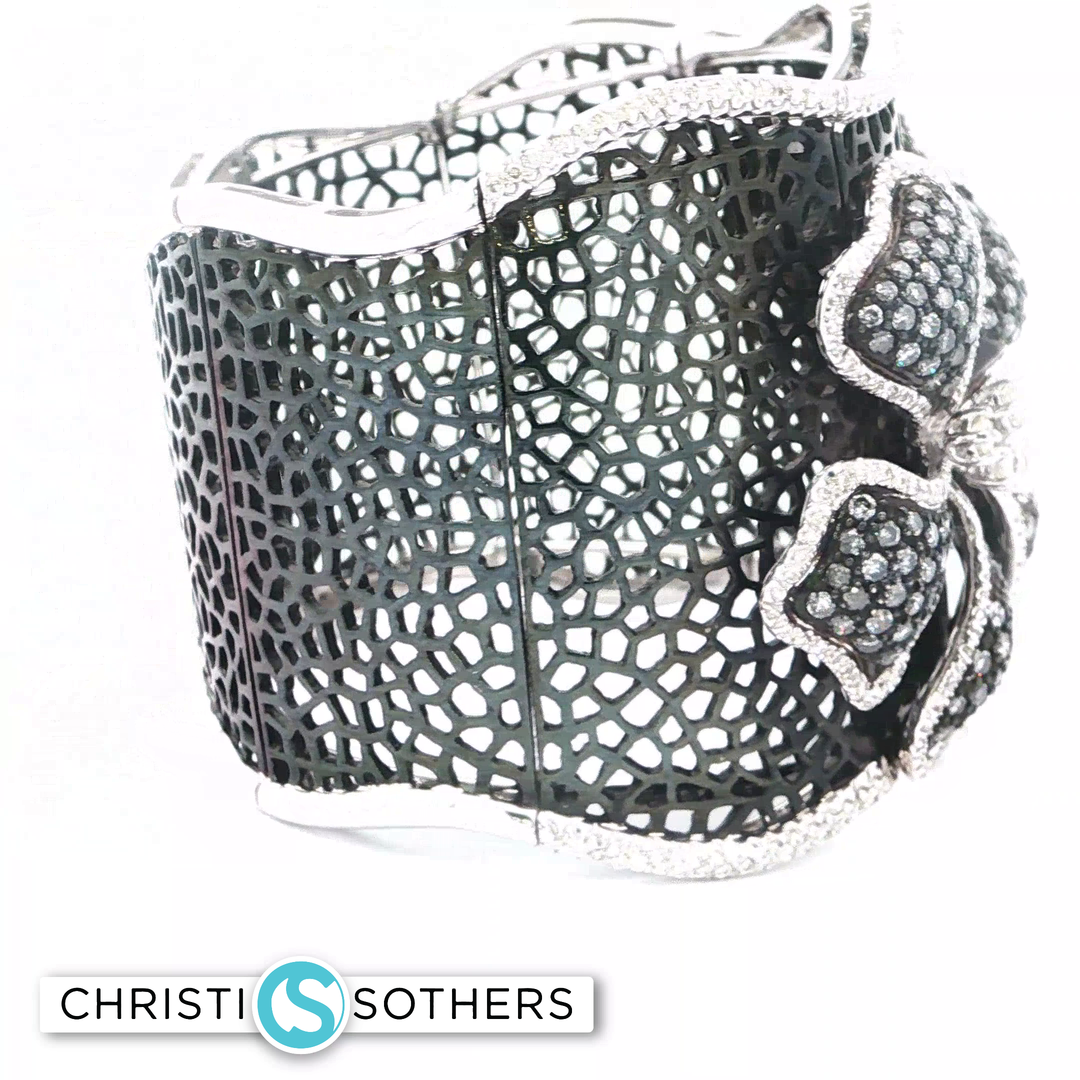 18KT White Gold White & Grey Diamond Floral Bangle Bracelet (7.55 cttw)