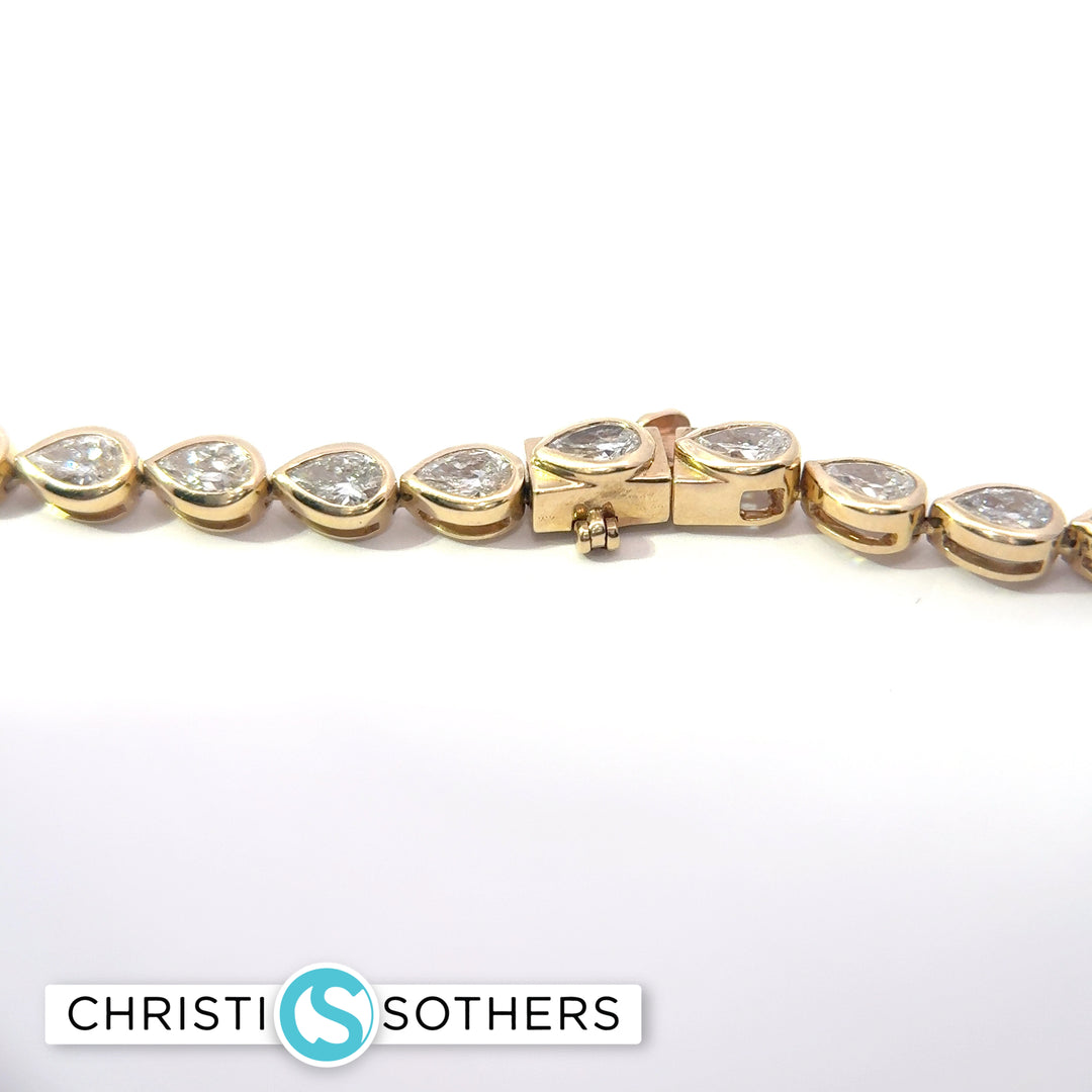 14KT Yellow Gold 10.56ct Lab Pear Diamond Bezel Necklace