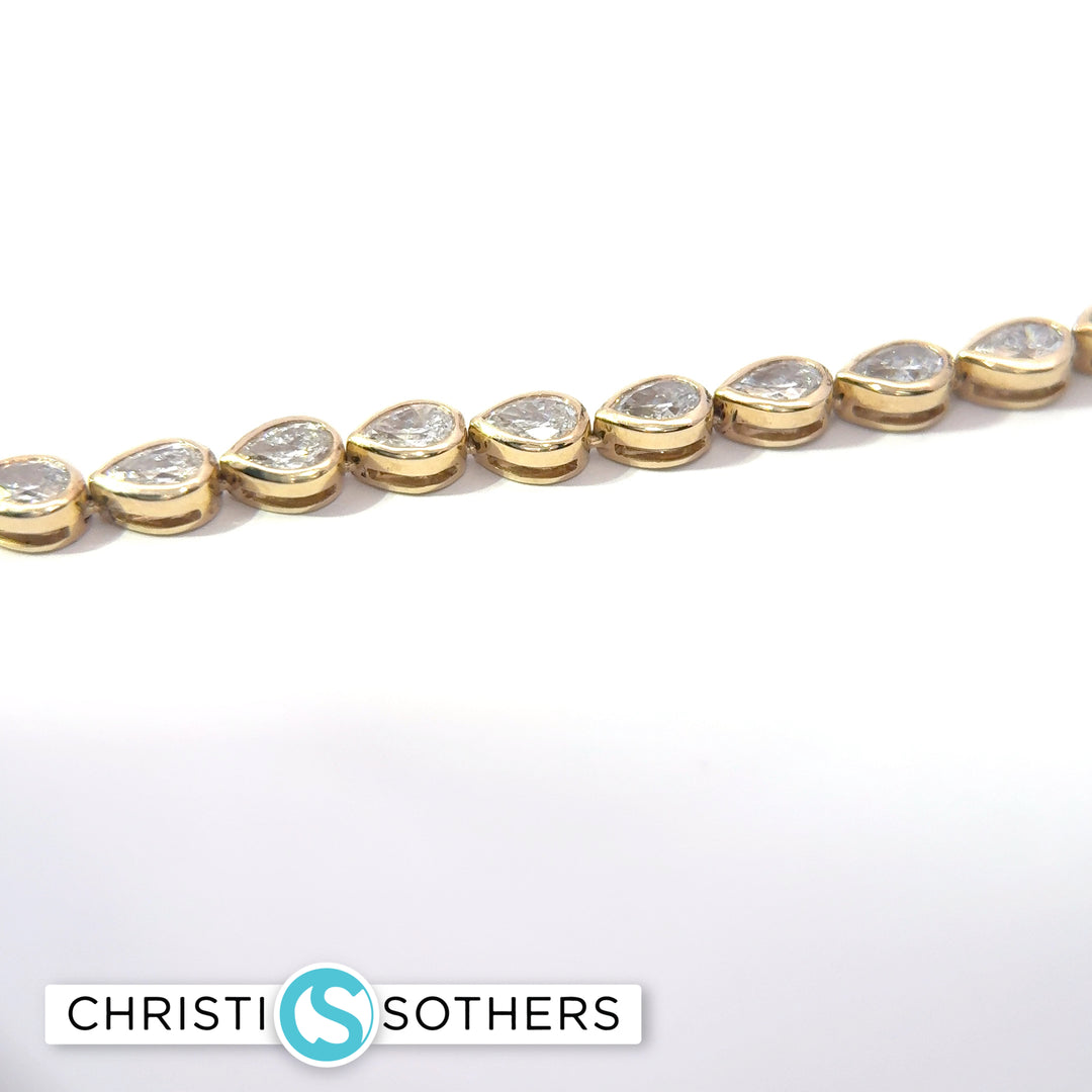 14KT Yellow Gold 10.56ct Lab Pear Diamond Bezel Necklace
