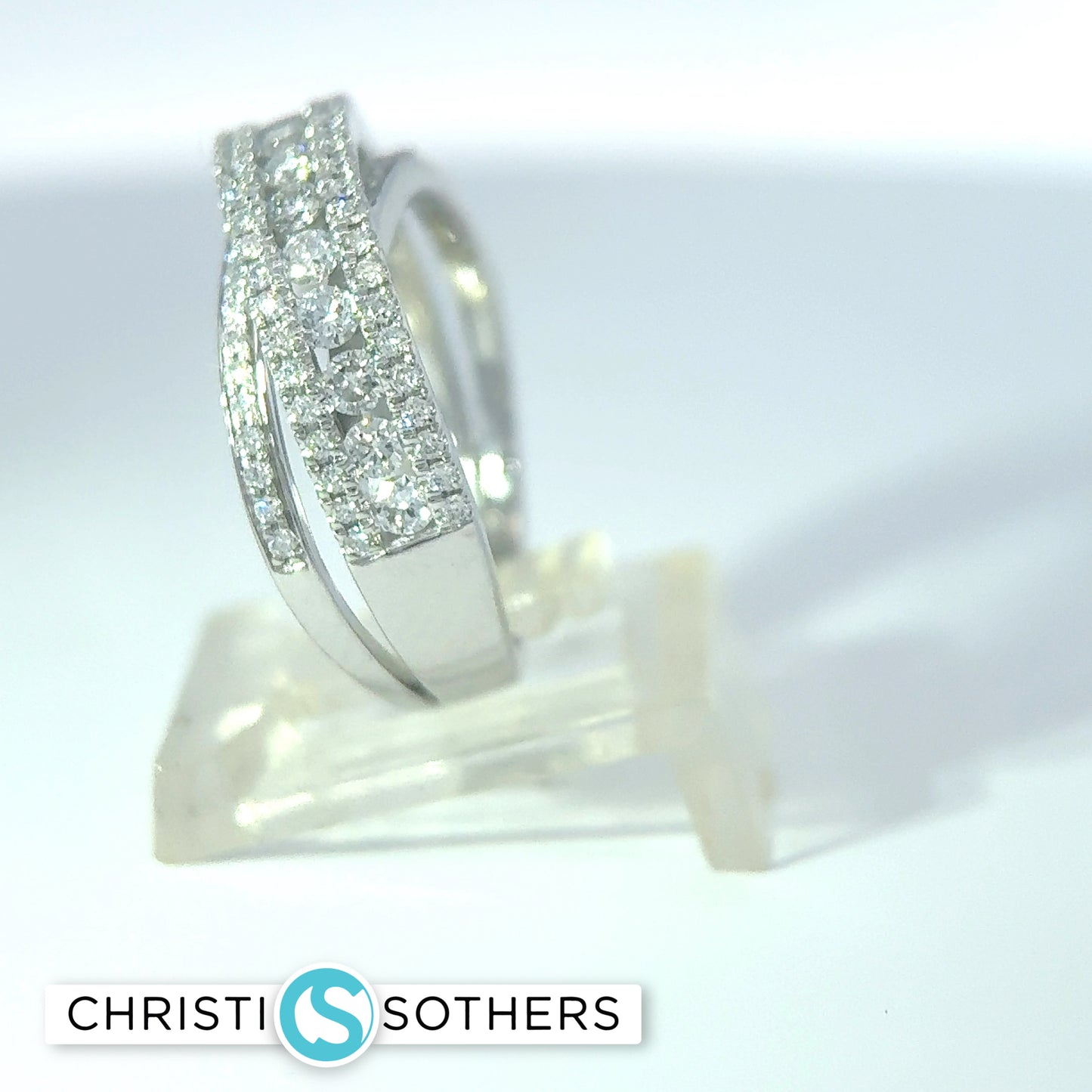 14KT White Gold 0.99ct Lab‑Grown Round Diamond Crossover Band Ring