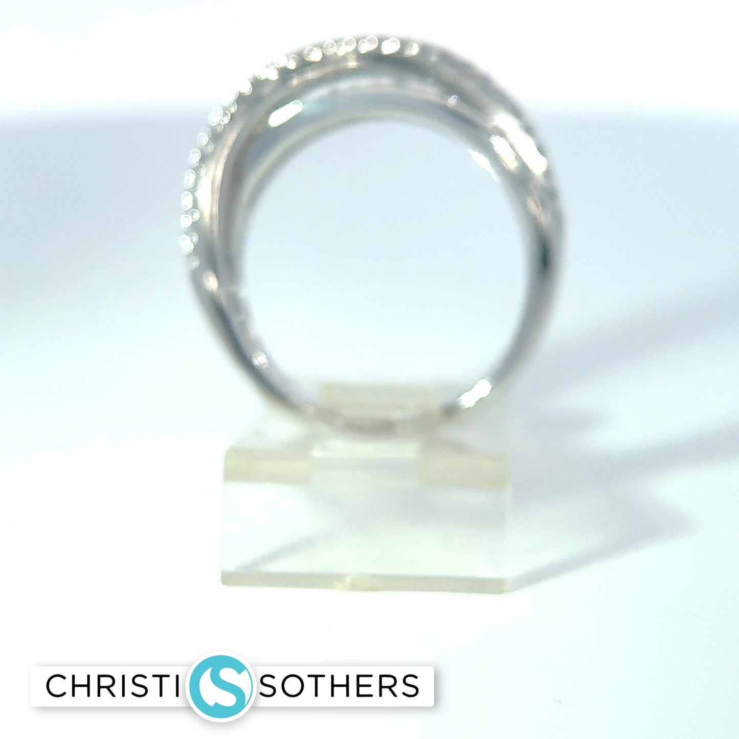14KT White Gold 0.99ct Lab‑Grown Round Diamond Crossover Band Ring