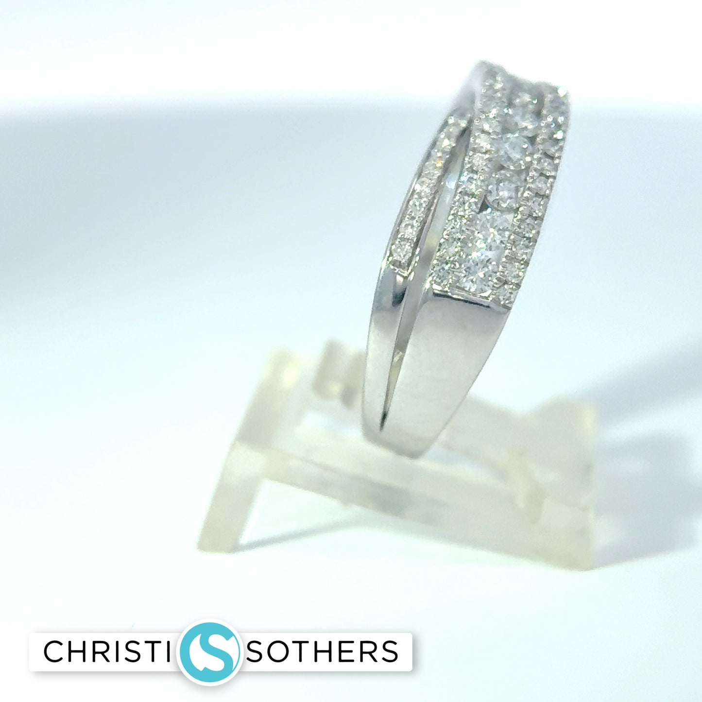 14KT White Gold 0.99ct Lab‑Grown Round Diamond Crossover Band Ring