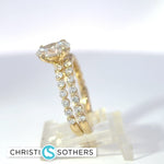 Load image into Gallery viewer, 14KT Yellow Gold 1.95ct Lab Oval Diamond Engagement Ring &amp; Band Set
