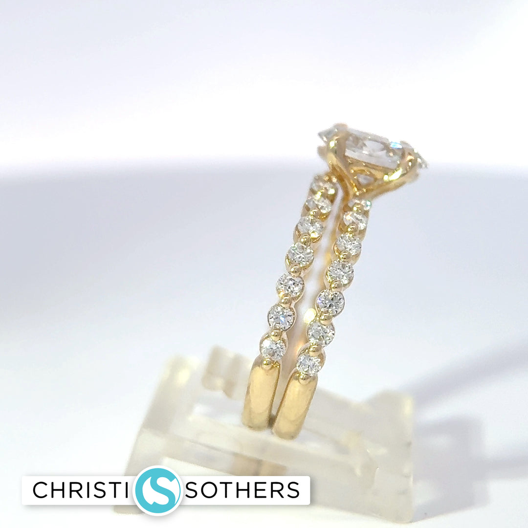 14KT Yellow Gold 1.95ct Lab Oval Diamond Engagement Ring & Band Set