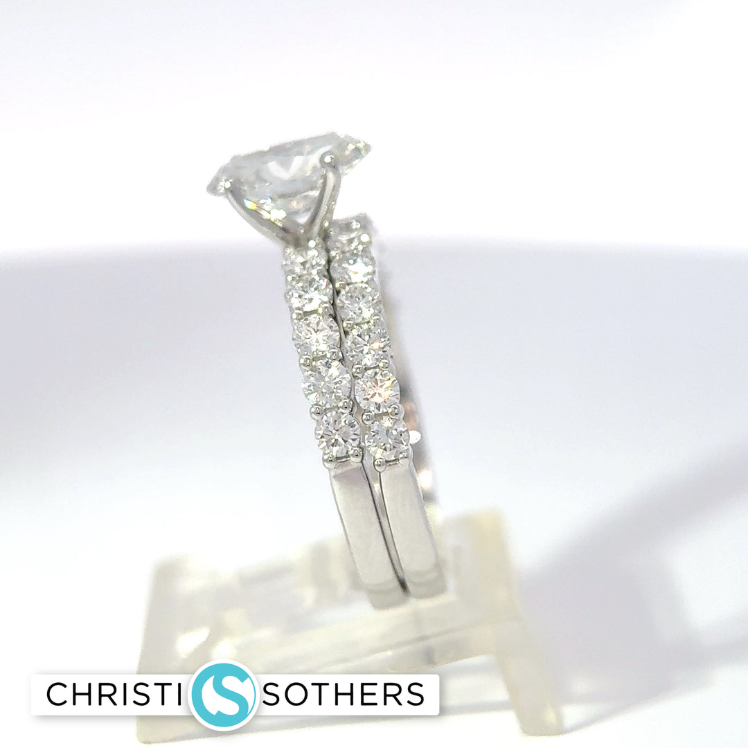14KT White Gold 2.80ct Lab‑Grown Oval Diamond Engagement Ring & Band Set